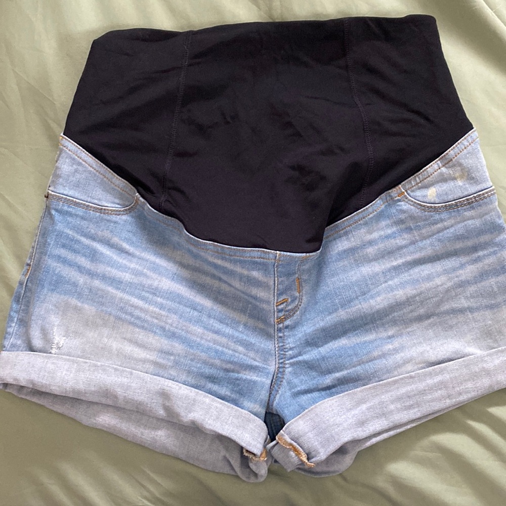 Isabel Maternity midi short size 8 Jean shorts